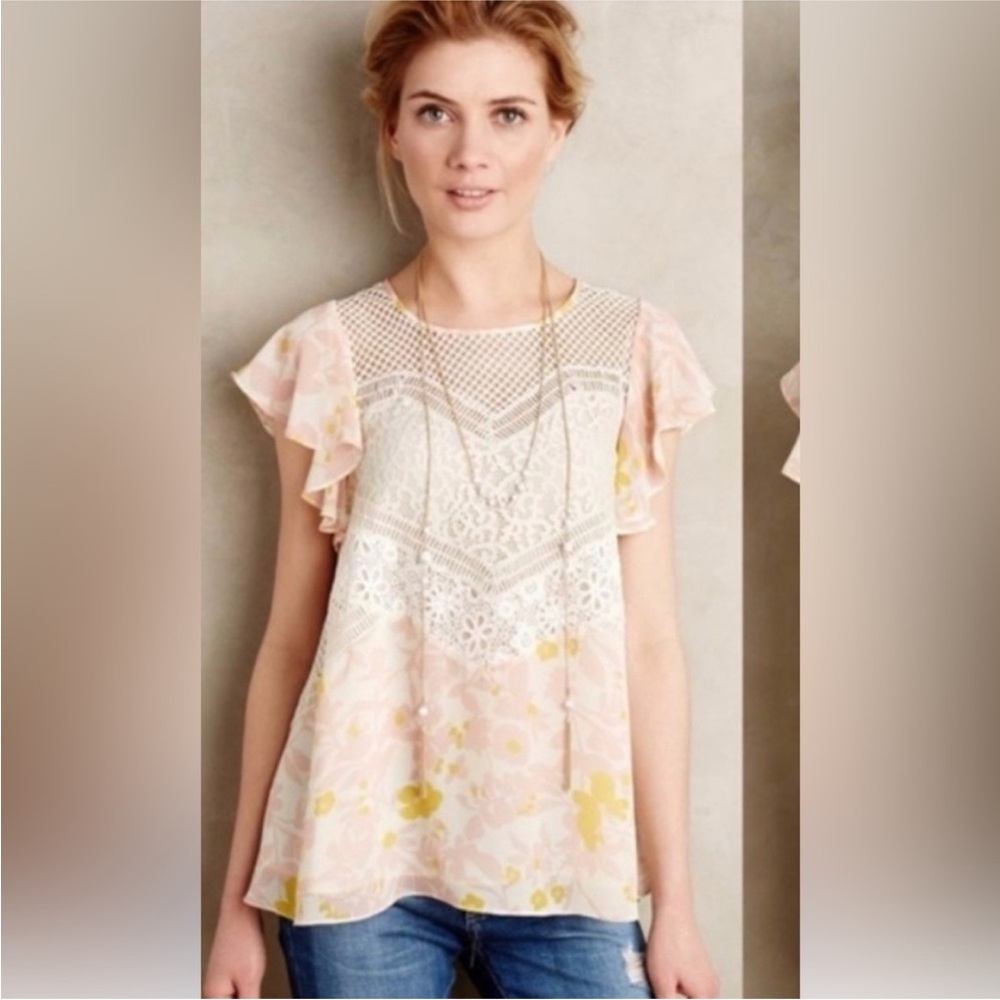 HD in Paris Flutter Flores Blouse